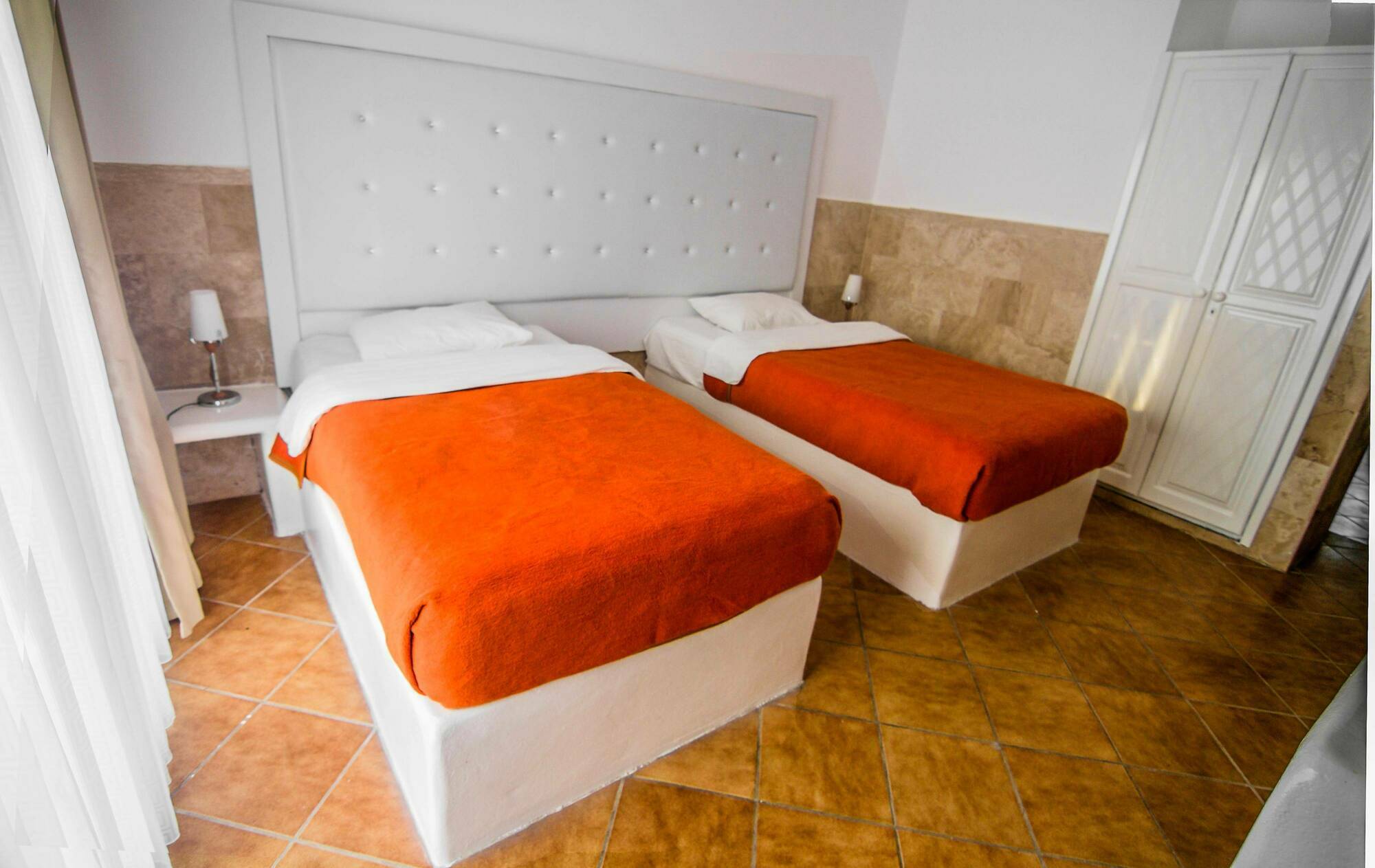 The Pine Bay Club Hotel Kirenia Zewnętrze zdjęcie