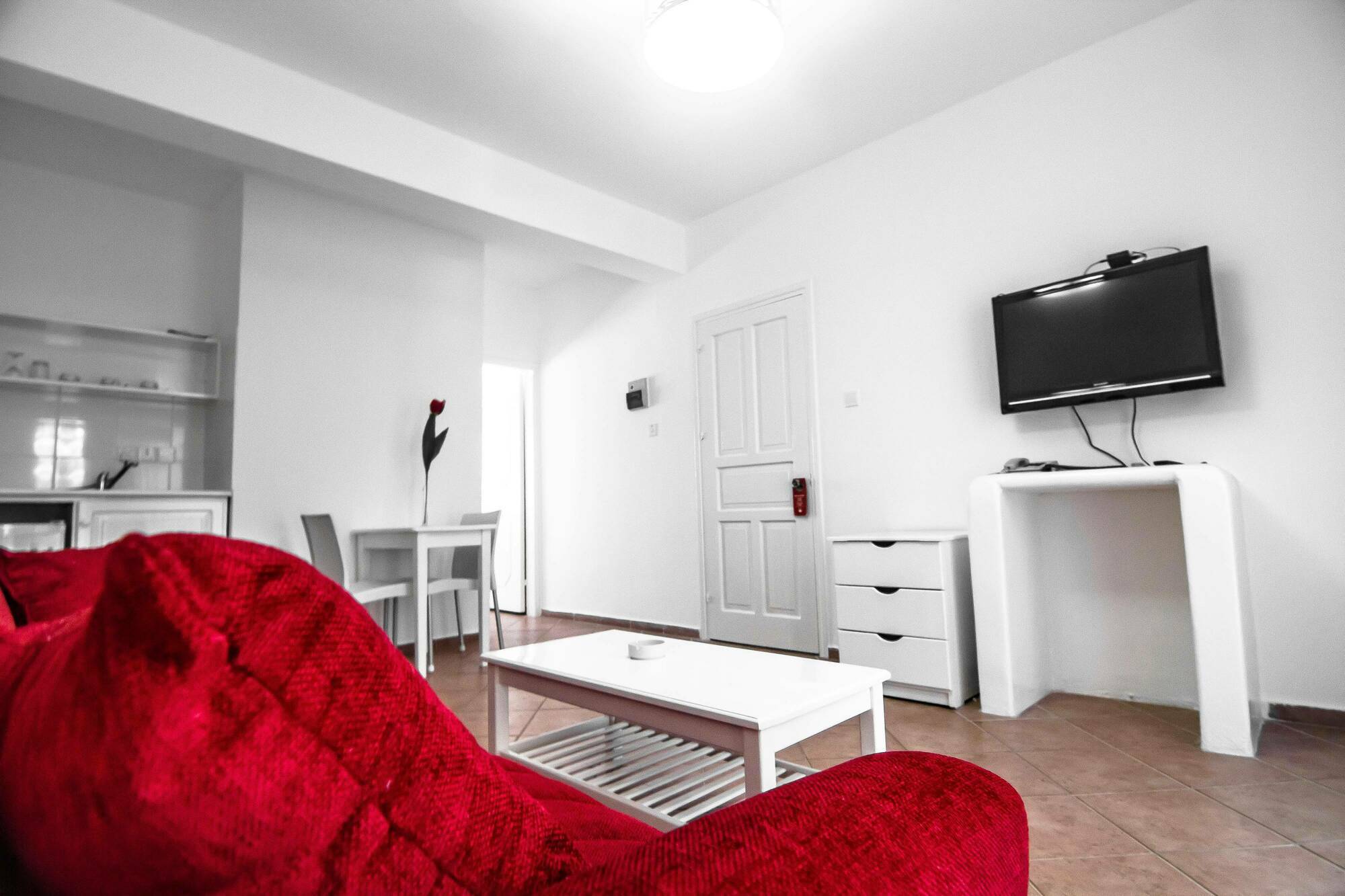 The Pine Bay Club Hotel Kirenia Zewnętrze zdjęcie